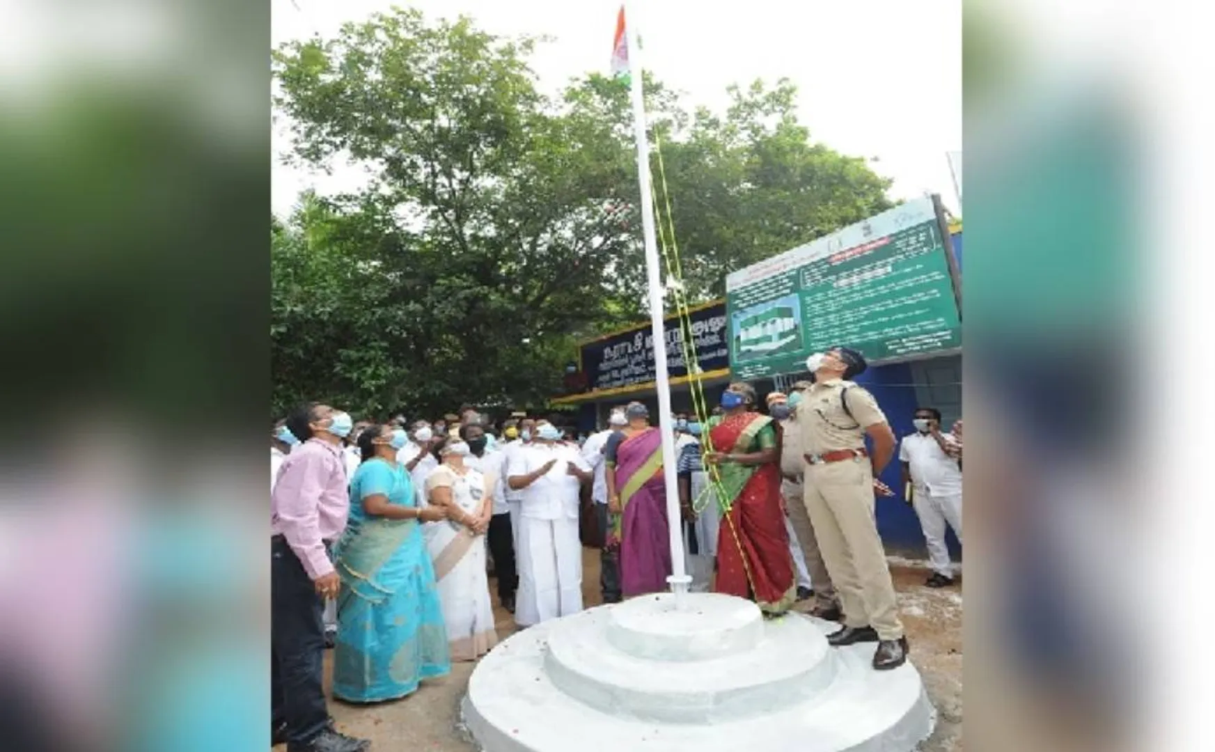 thiruvallur district panchayat president flag collector, police commissioner