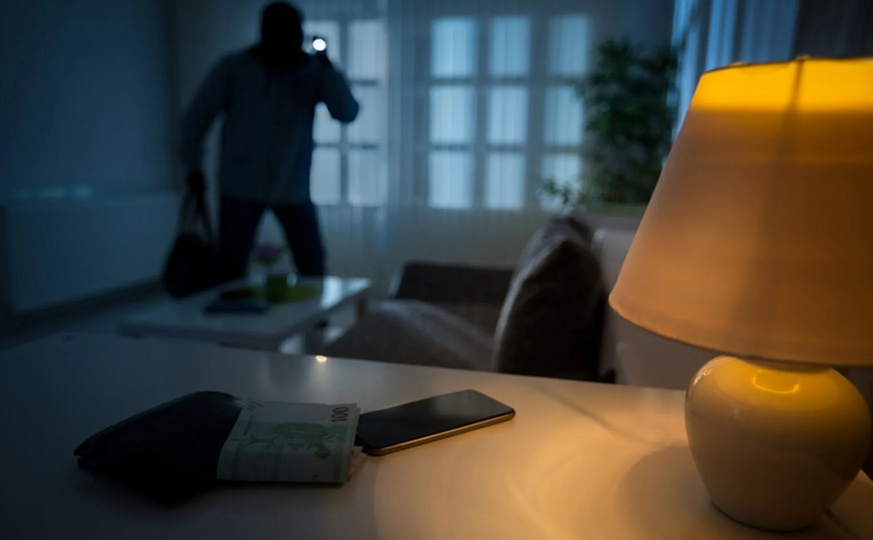 robbery in businessman house 