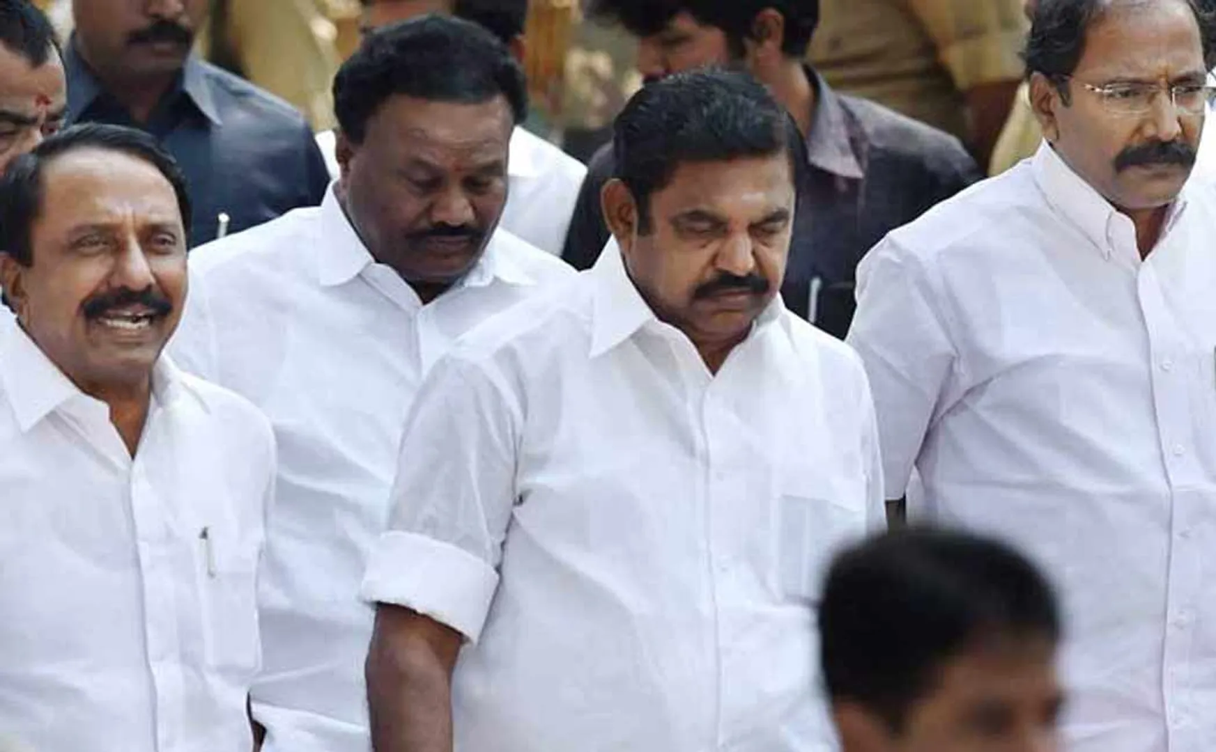 Cancellation of infringement notice against DMK! Chief Minister Edappadi shocked!