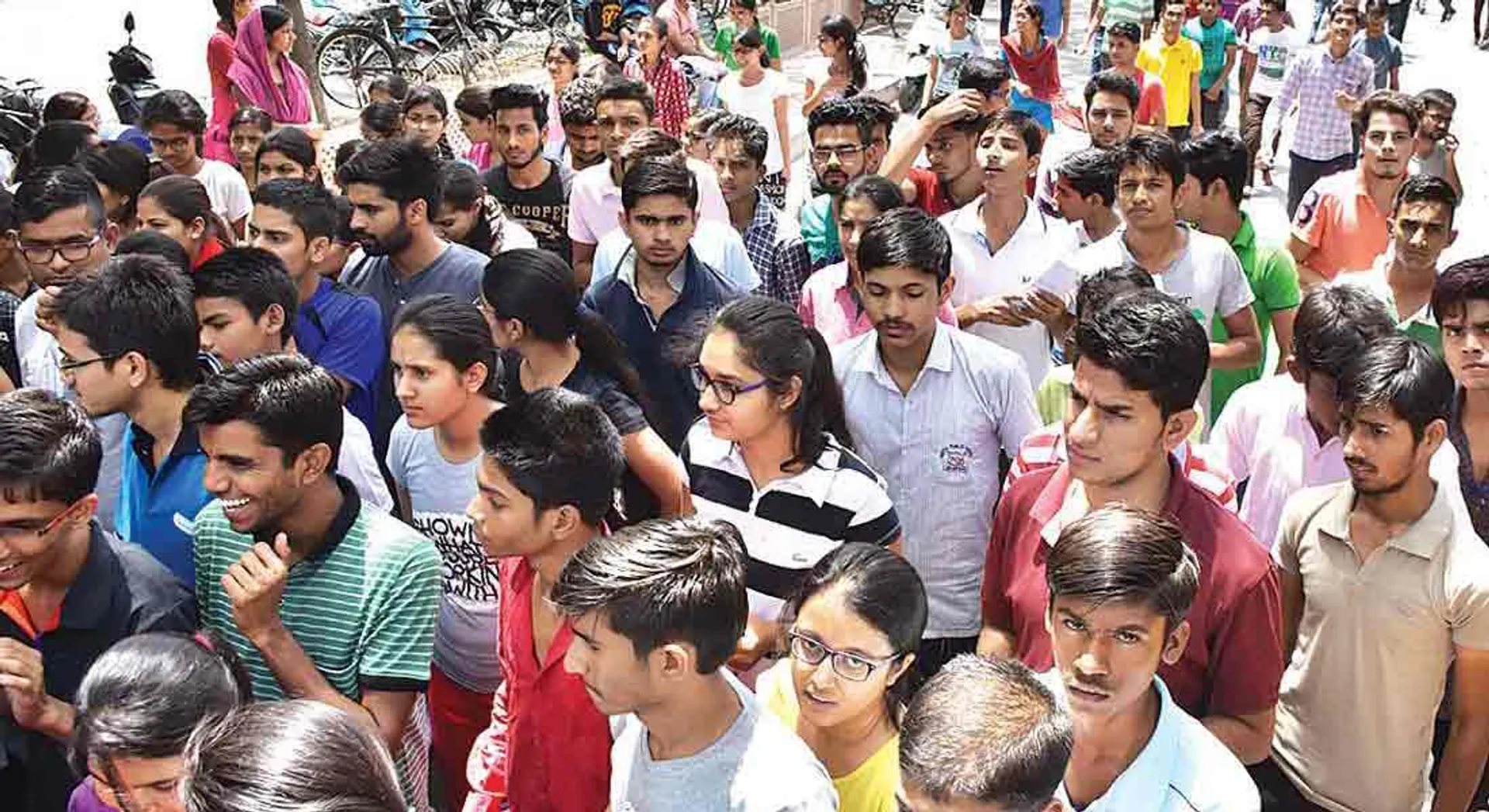  7 state governments against NEET, JEE exam ... decided to sue