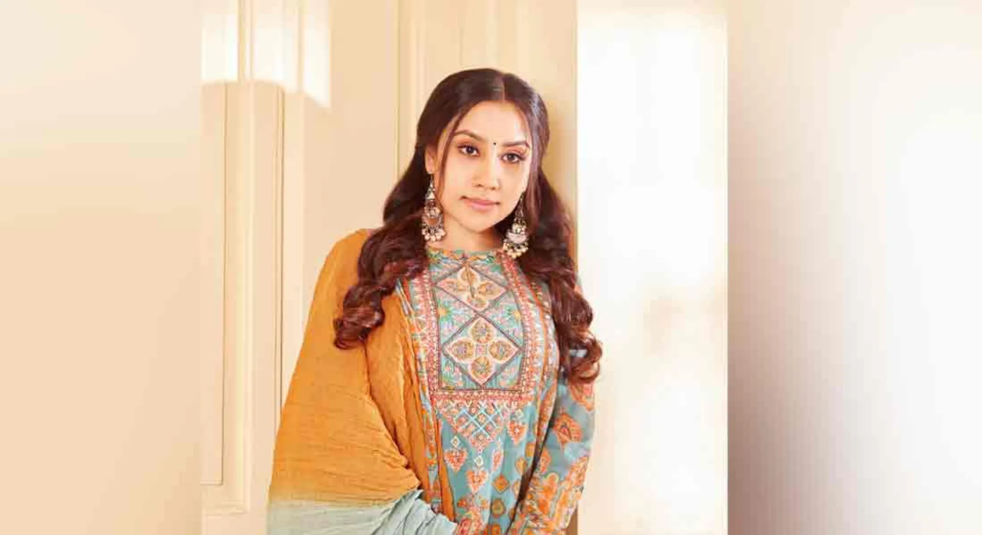  Tamils ​​need 70 percent priority - Divya Sathyaraj