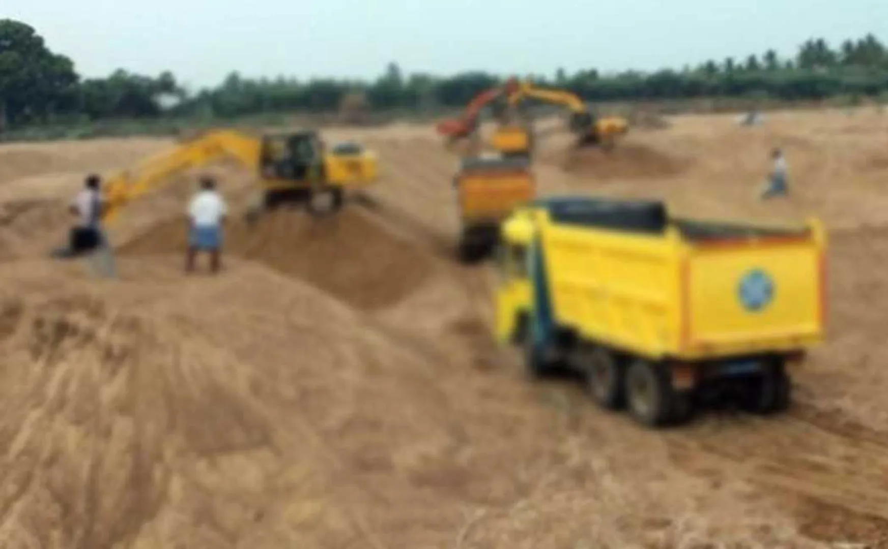 forest ranger got attacked by men try to smuggle sand in river