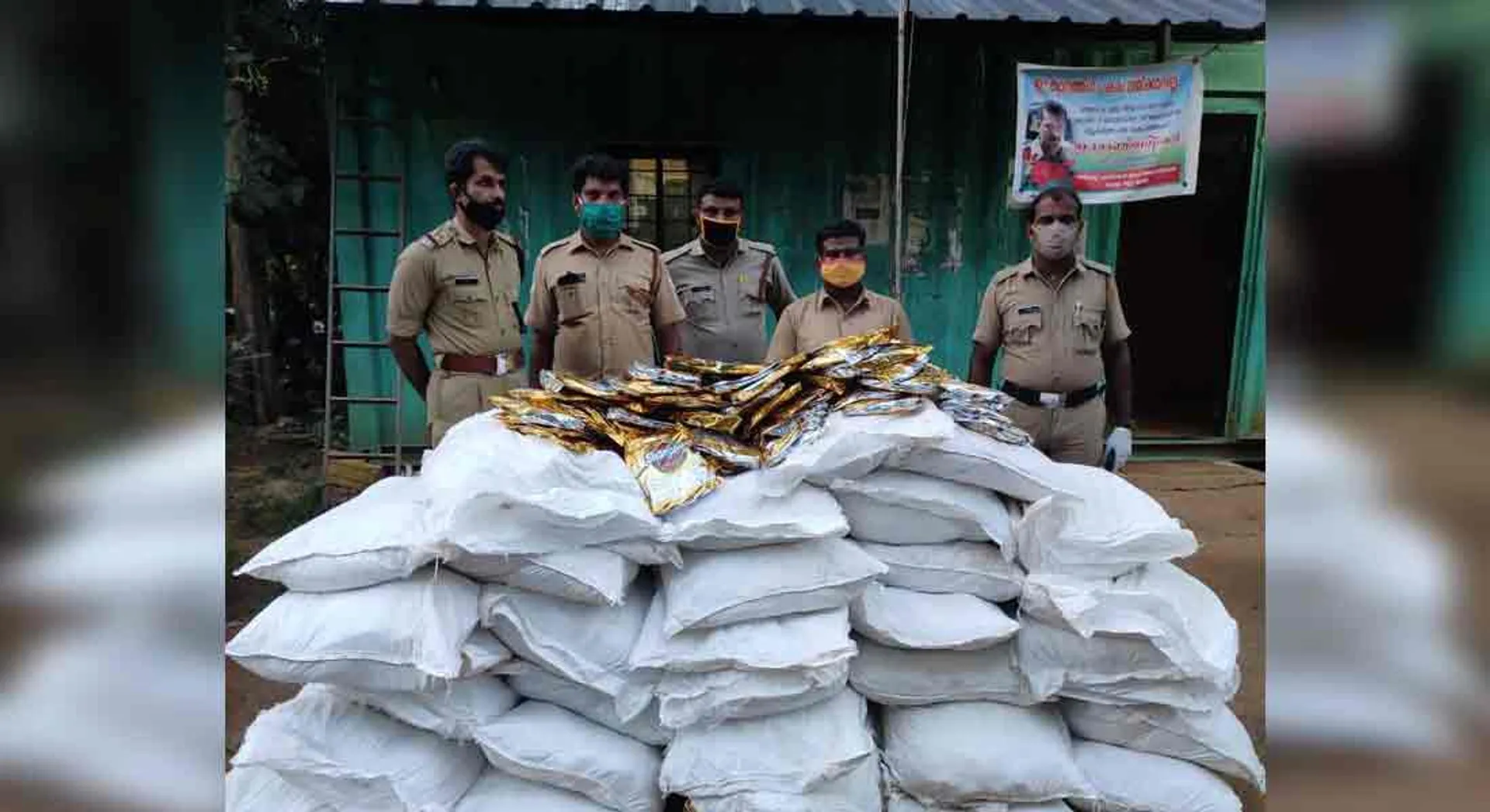 30 bags of Gutka tobacco found on Tamil Nadu-Kerala border