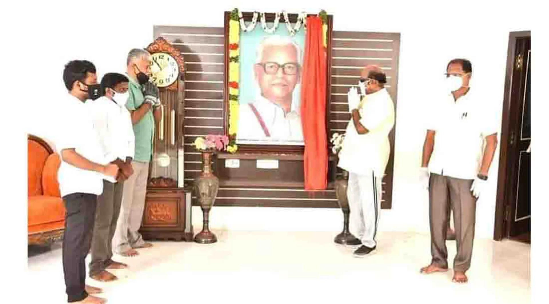 e.v.velu dmk former Minister