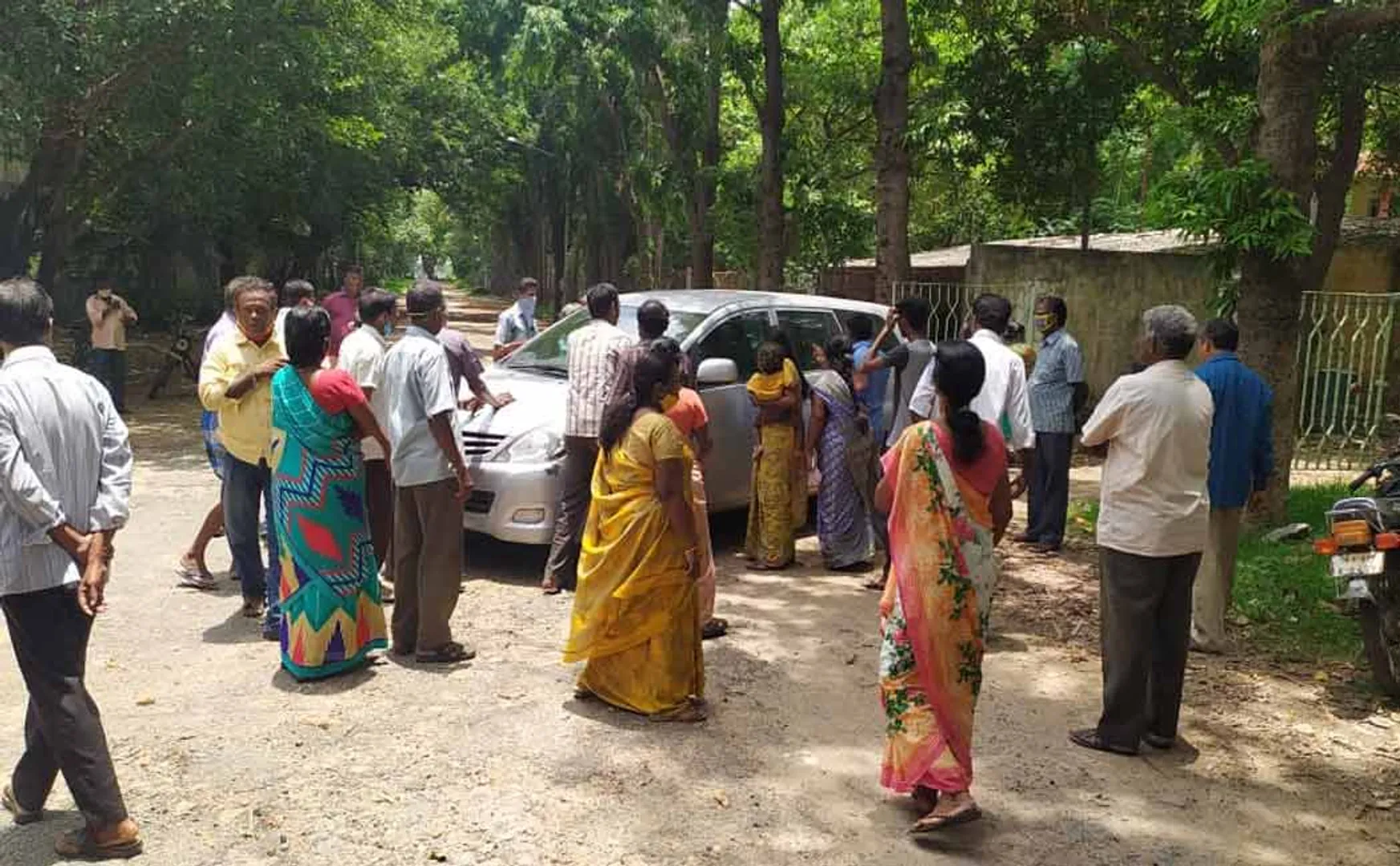 Workers protest by besieging a sugar factory auditor near Pennadam
