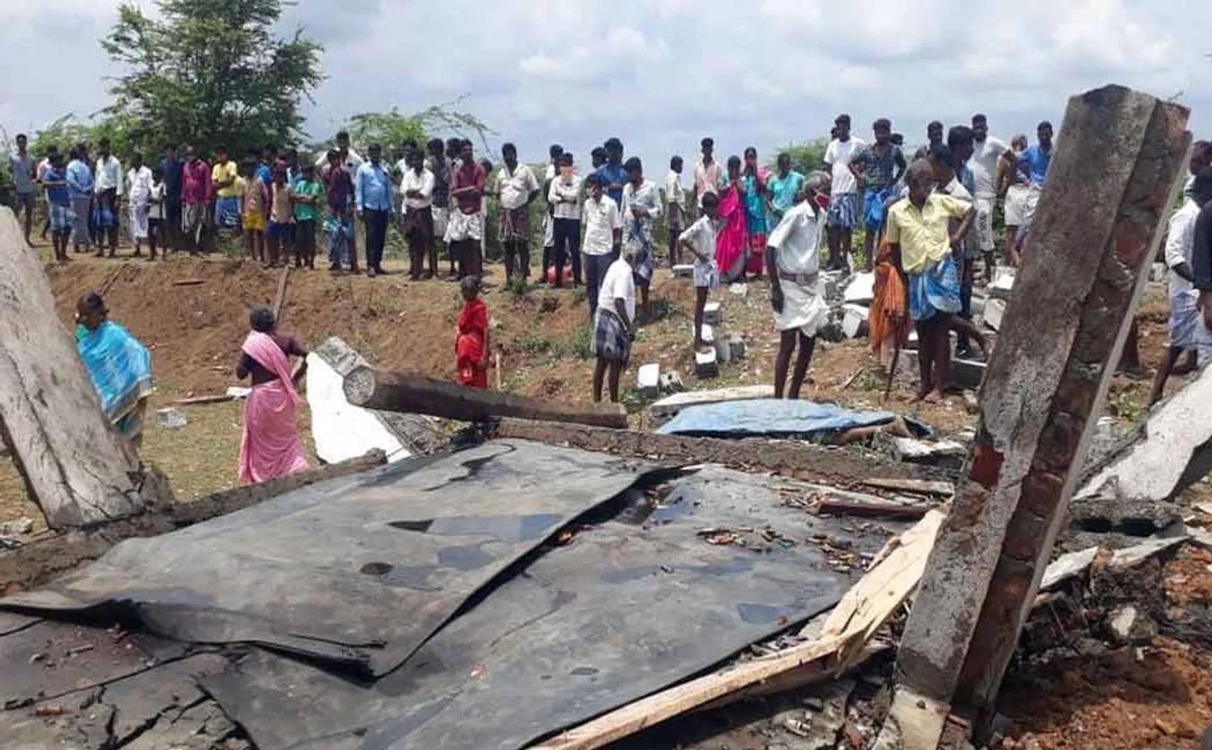 cracker company fire in cuddalore 