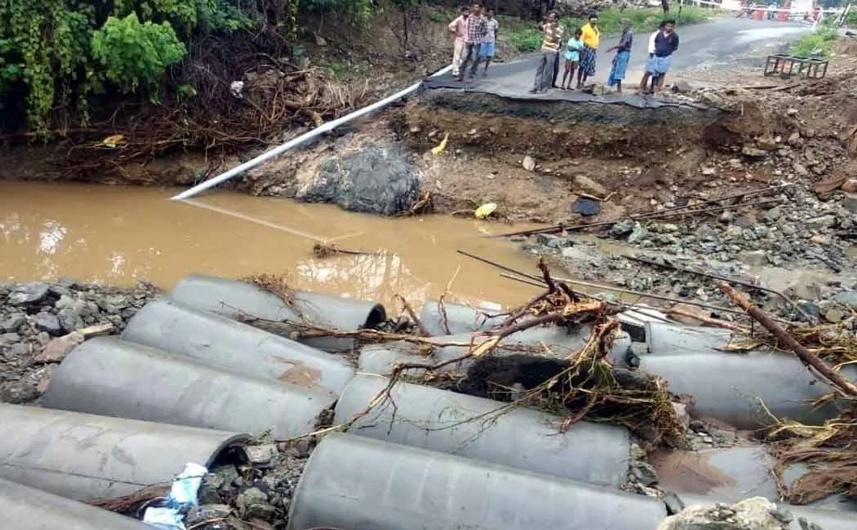 Tamil Nadu-Karnataka two-state way cut ...!