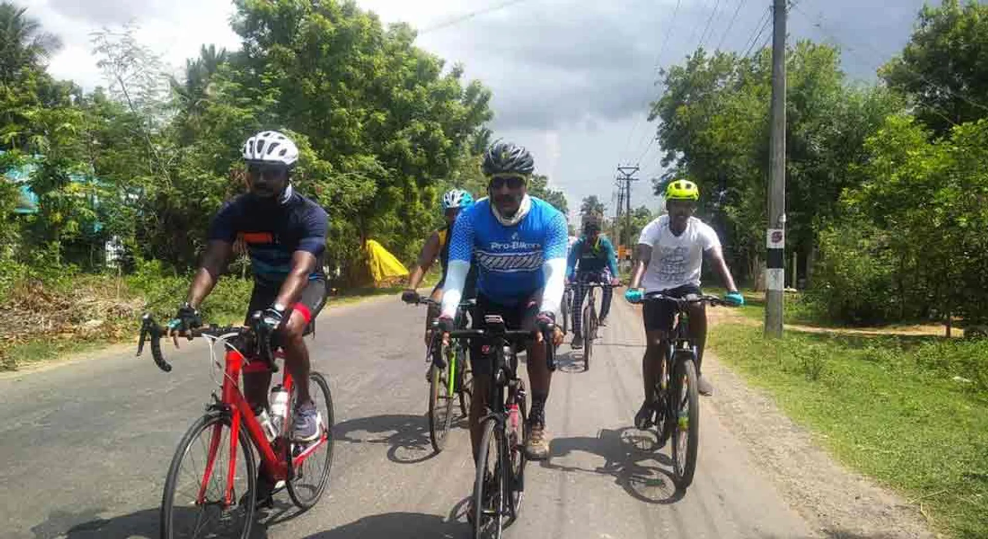  Fire and Rescue Director Cycle Awareness Campaign for Firefighters to Work with Fitness
