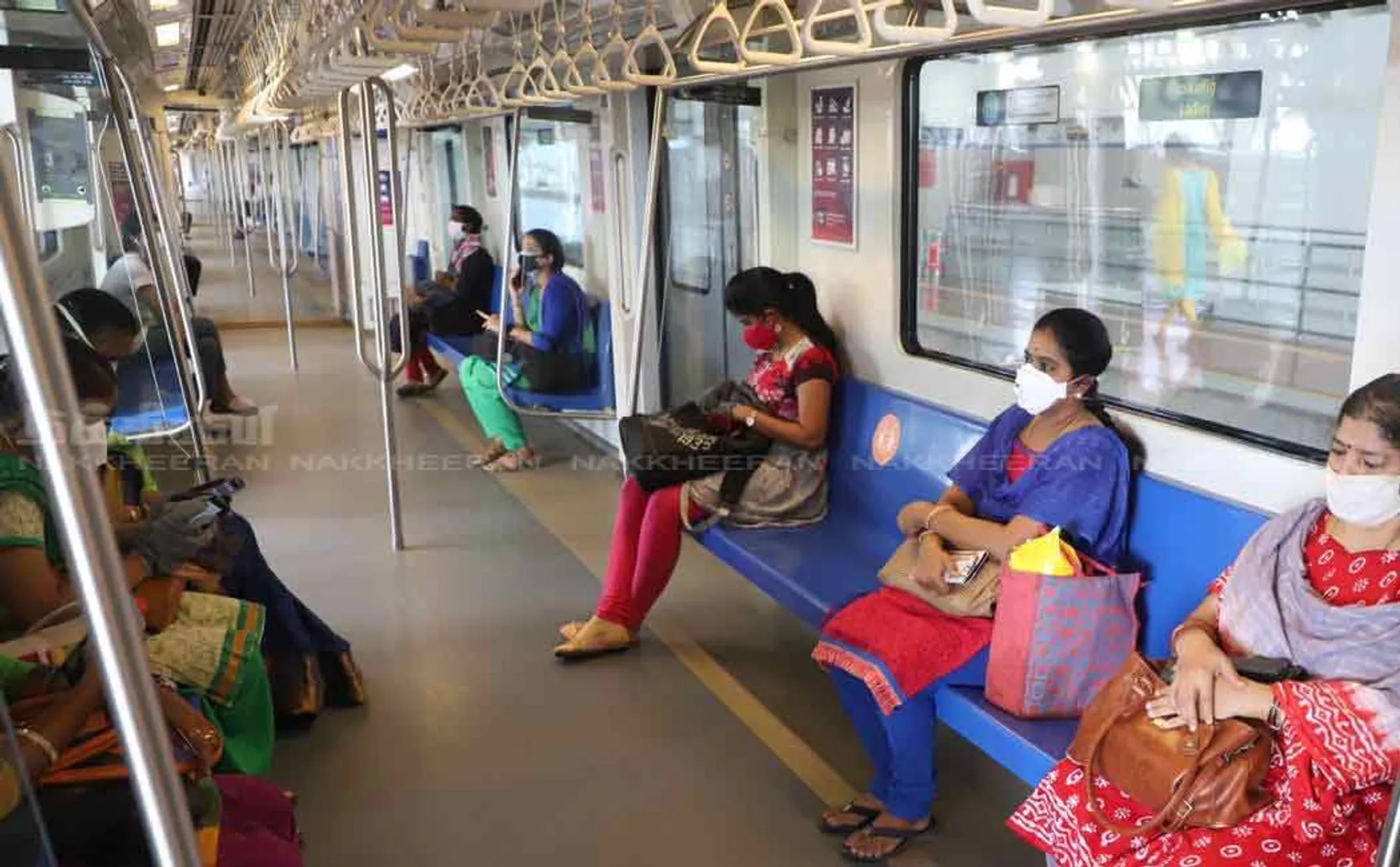 People who traveled with personal space in the metro
