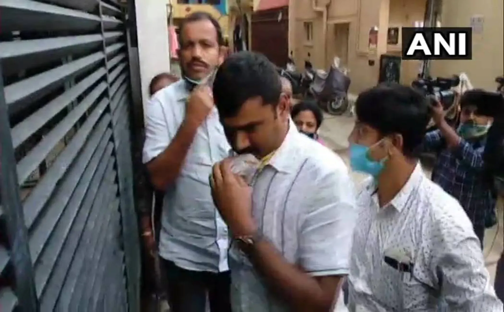 karnataka actress home central crime branch police raid 