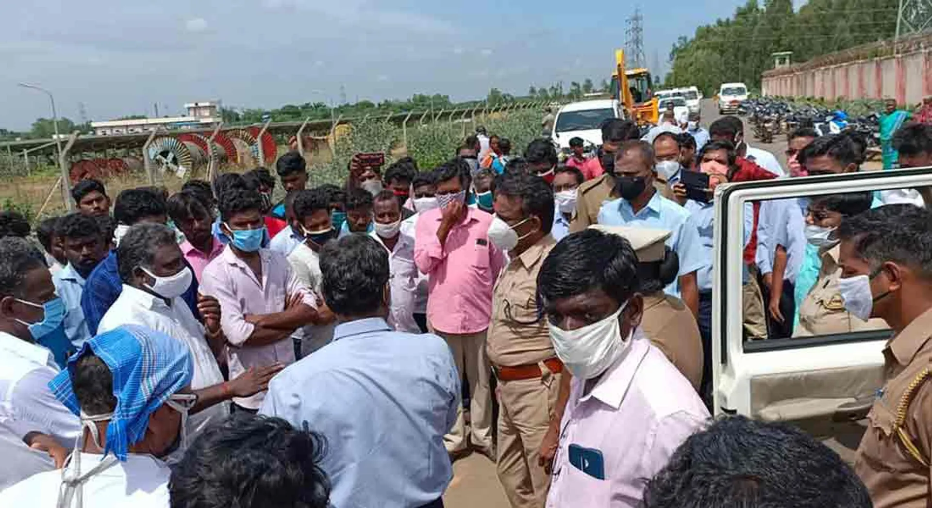 Guards Againts setting up perimeter wall in NLC solar panel area! MLA compromise!