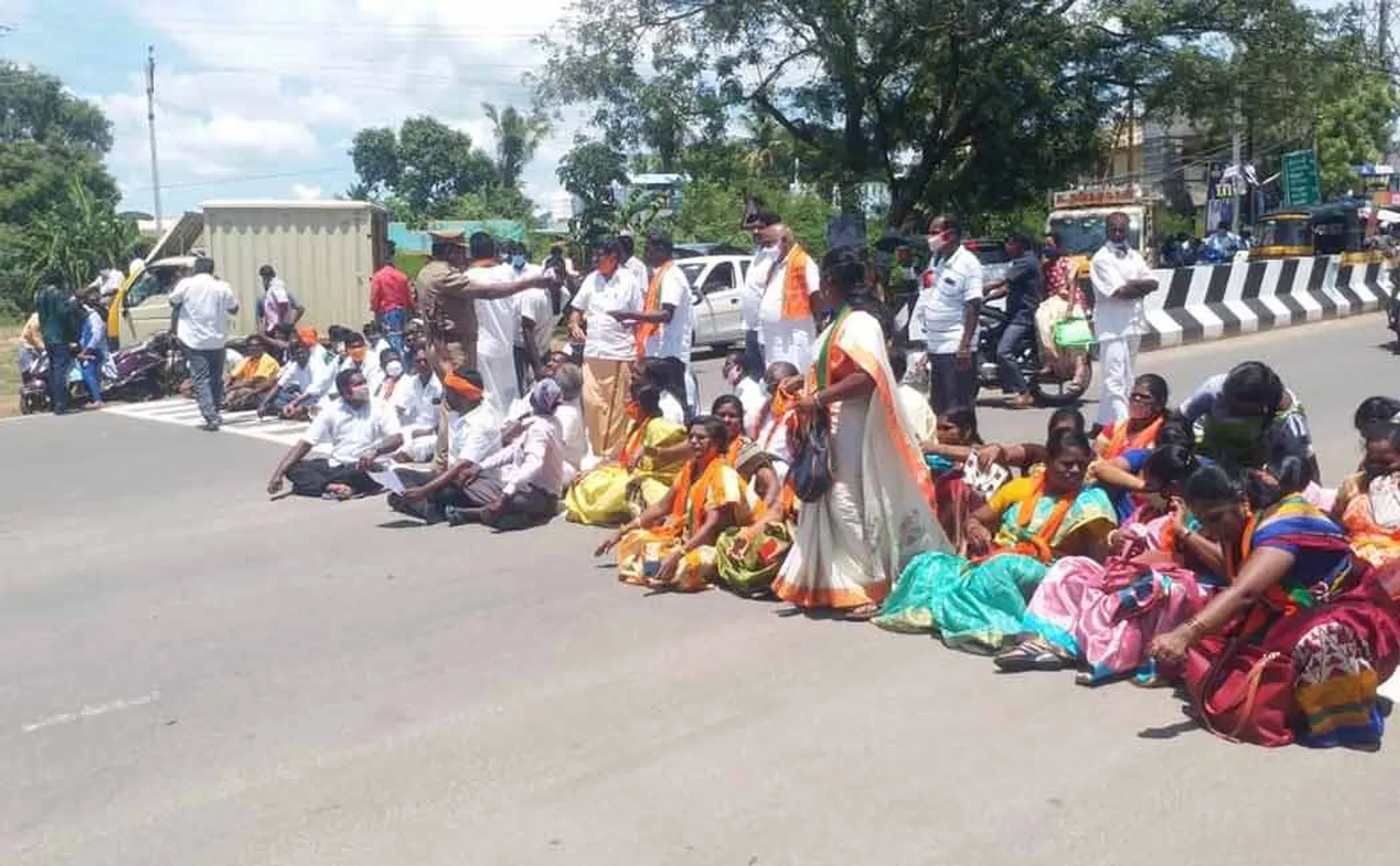 ‘Put the petition in the box ..’ BJP members  dissatisfaction