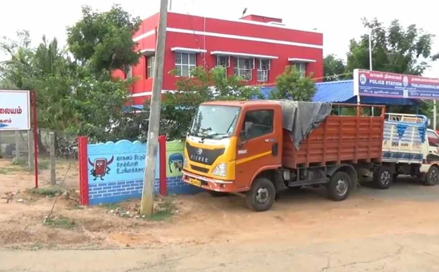 bike lorry accident brother and sister passed away 