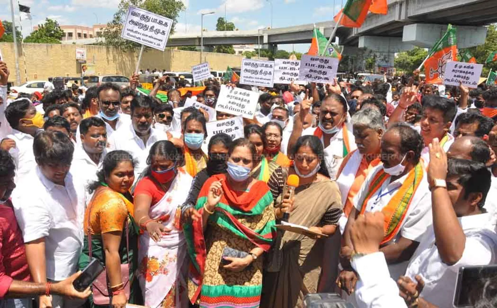 BJP DMK issue in chennai on Modi Birthday celbration 