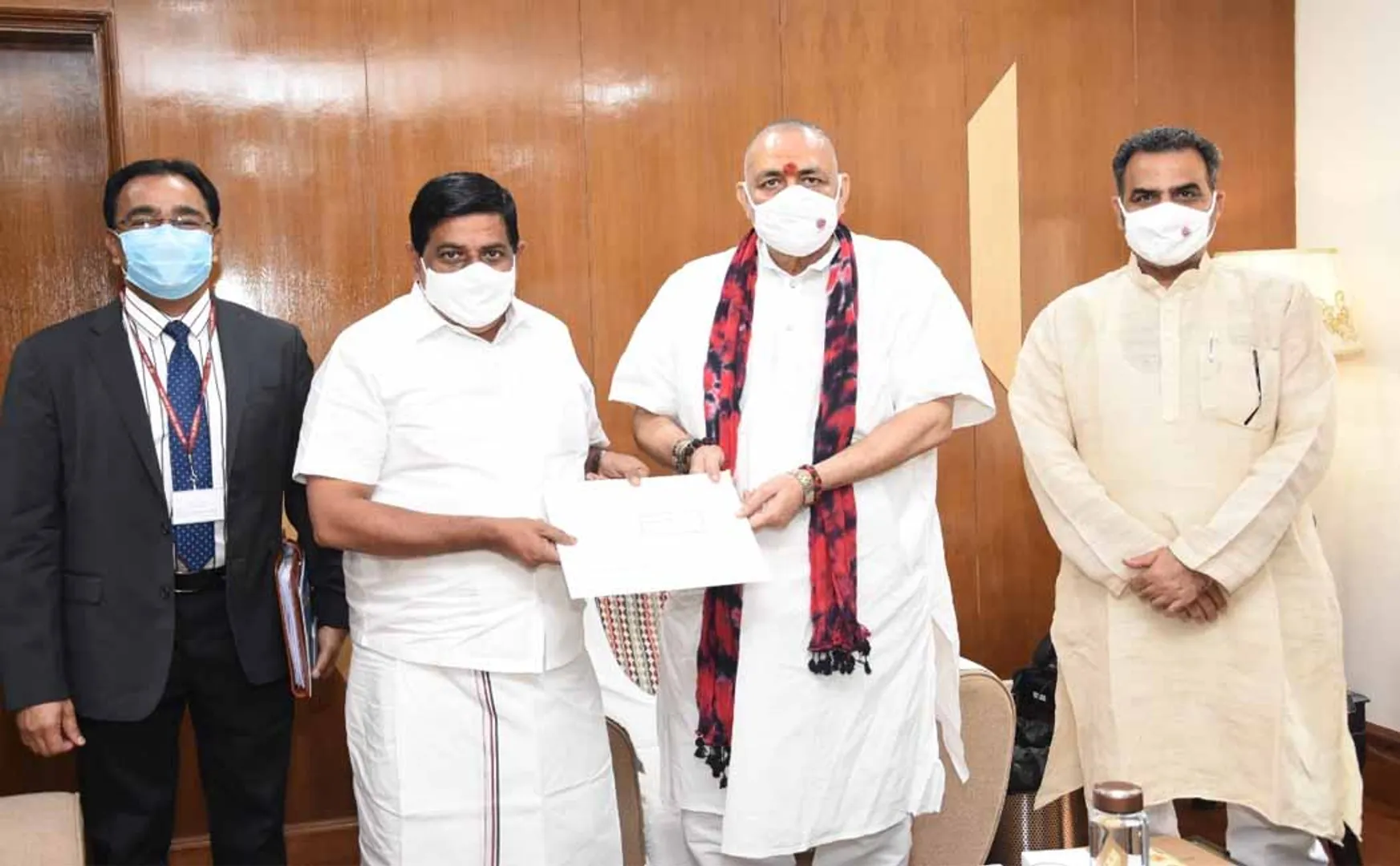 Udumalai Radhakrishnan- meets -Union Minister