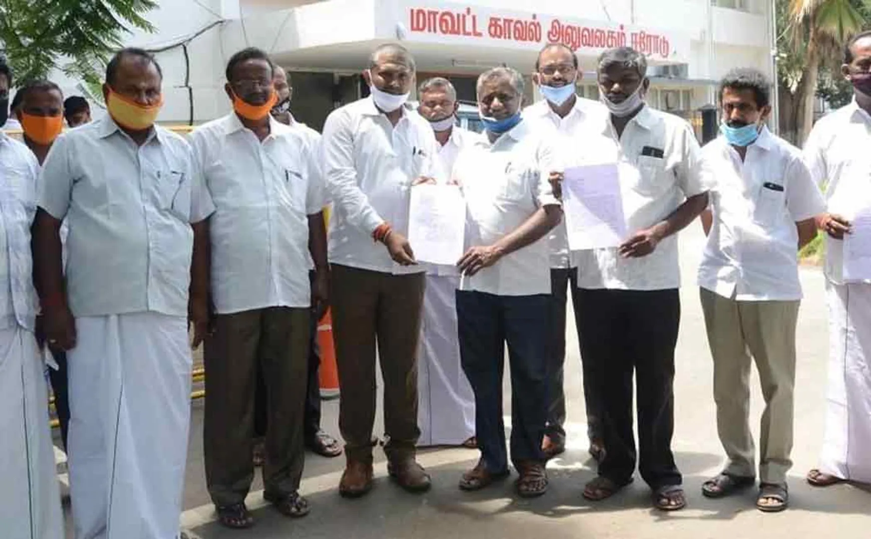 BJP seeks action against SI Petition given to SP