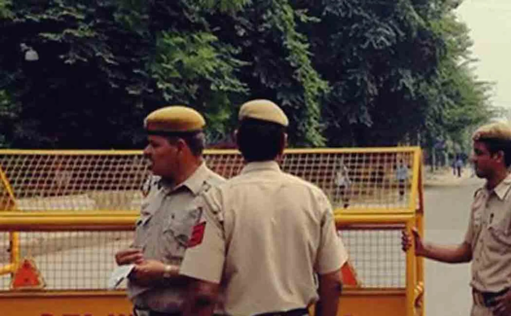 aam aadmi mla got hit by police