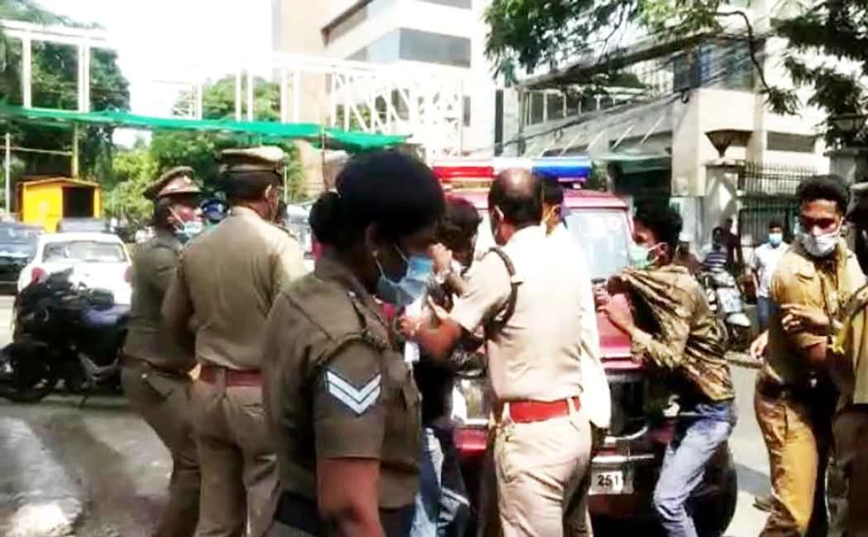 BJP- party-men looted- supermarket-Public in -fear