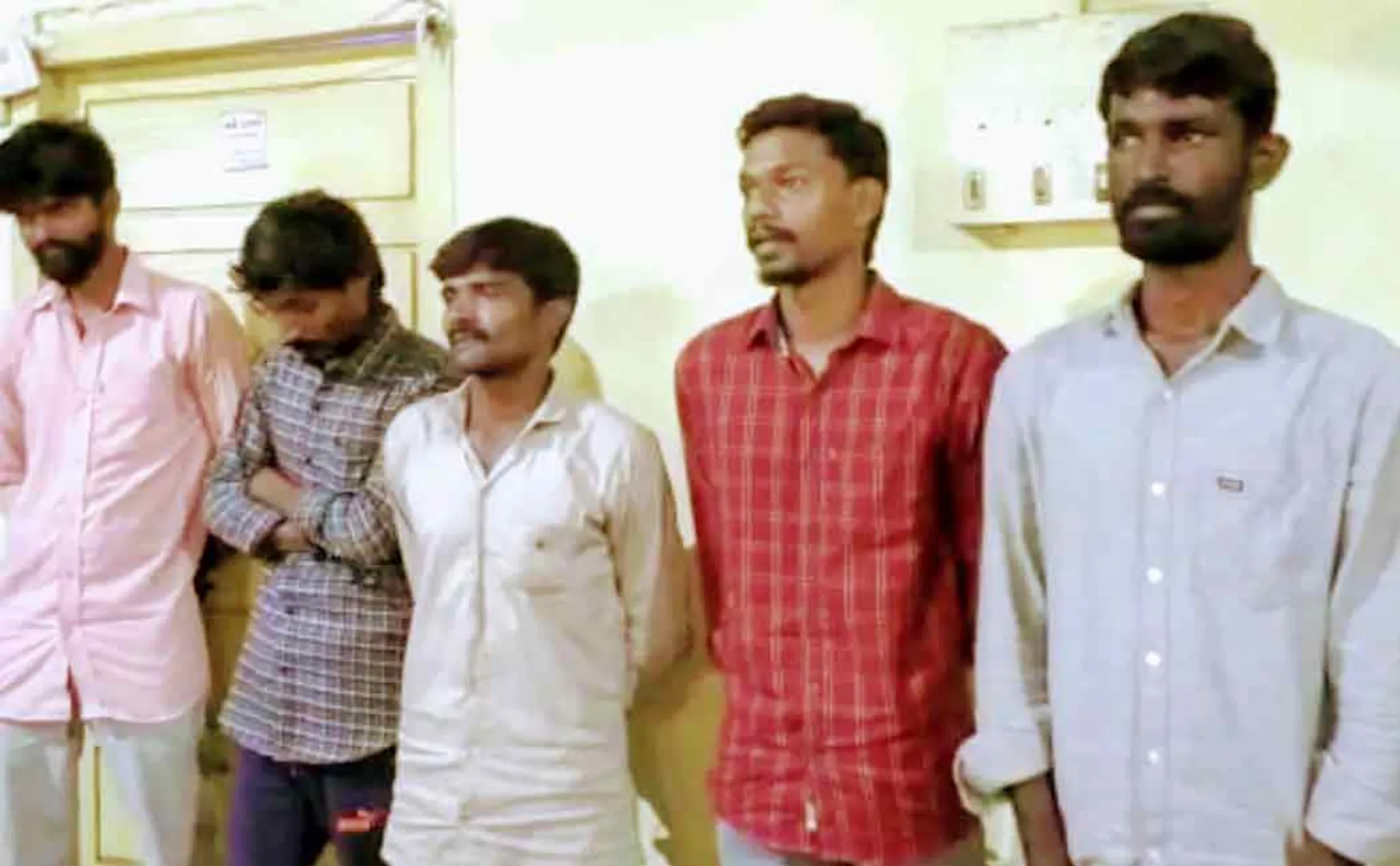 Chennai to Gobichettipalayam ... - Trapped robbery gang