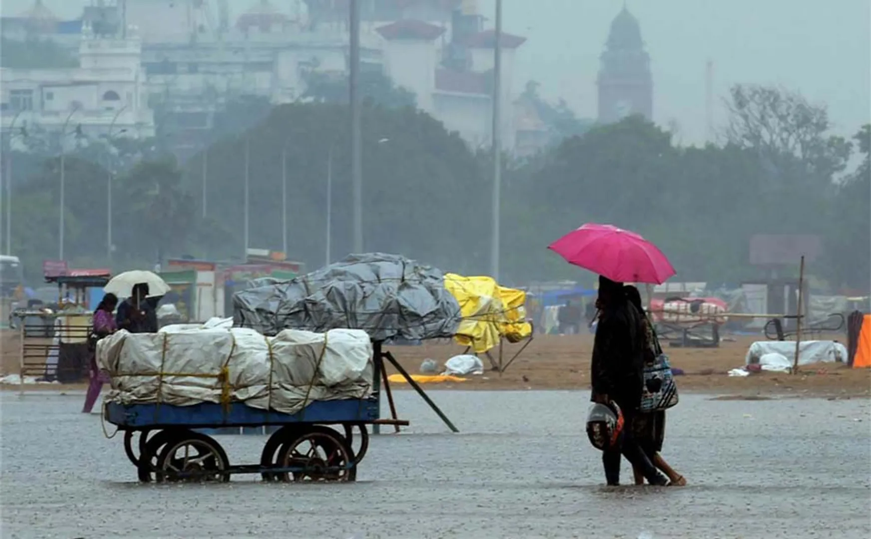 tamilnadu six districts heavy rains possible regional meteorological centre 