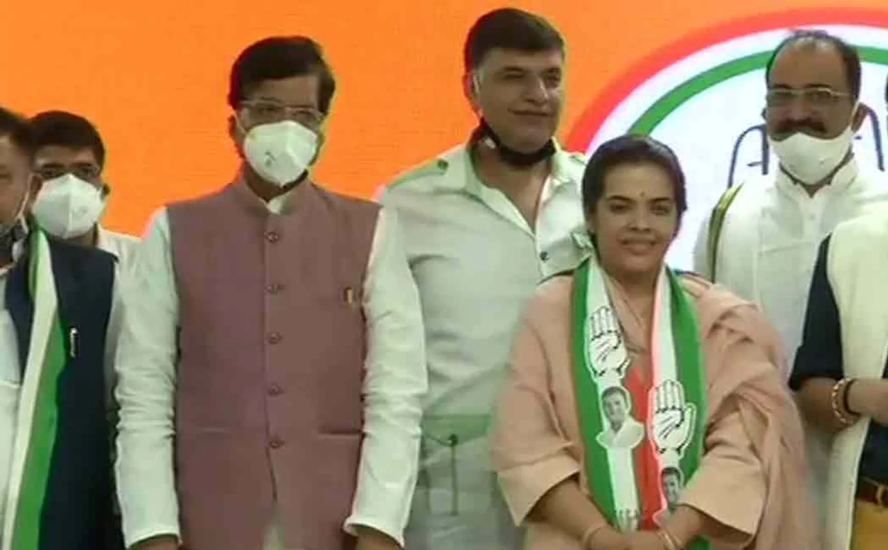 Sharad Yadav's daughter Subhashini Raj Rao joins Congress