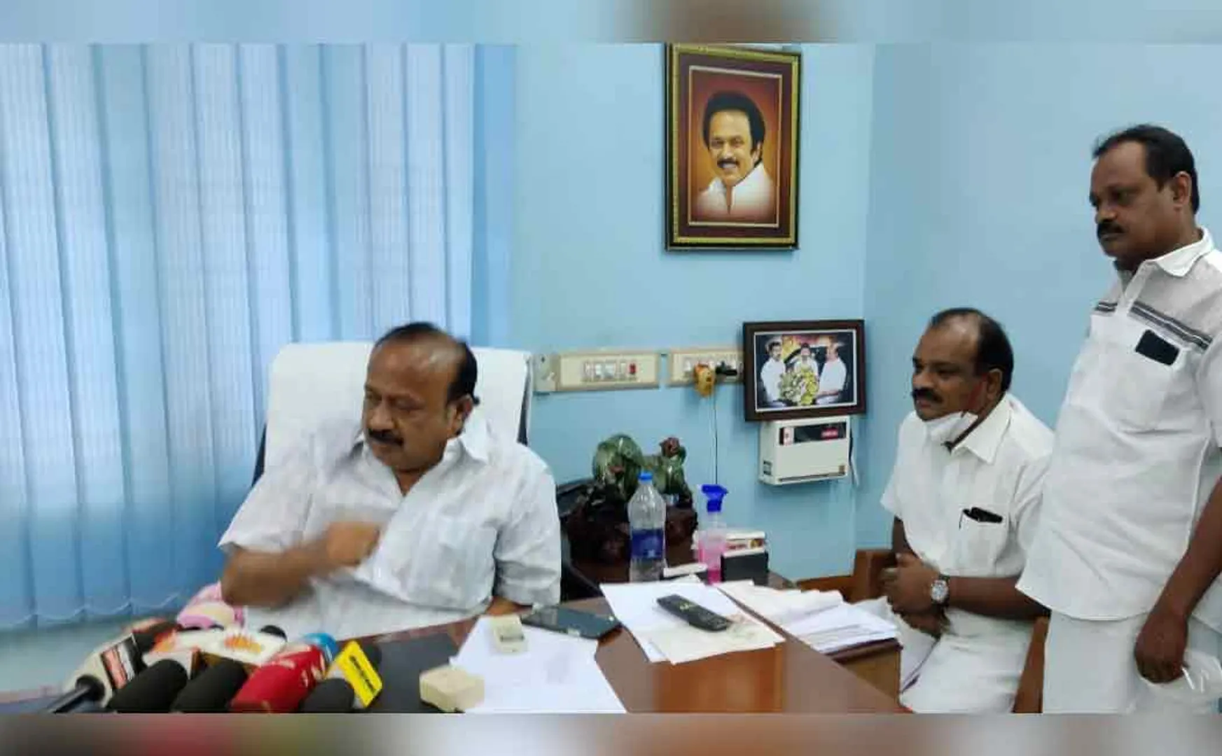 Panchayat Council Vice President ADMK Member; DMK MLA released with evidence!