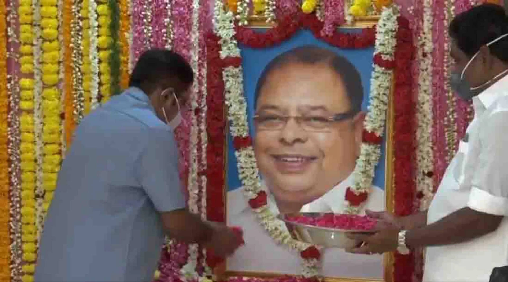 ammk vetrivel ttv dinakaran