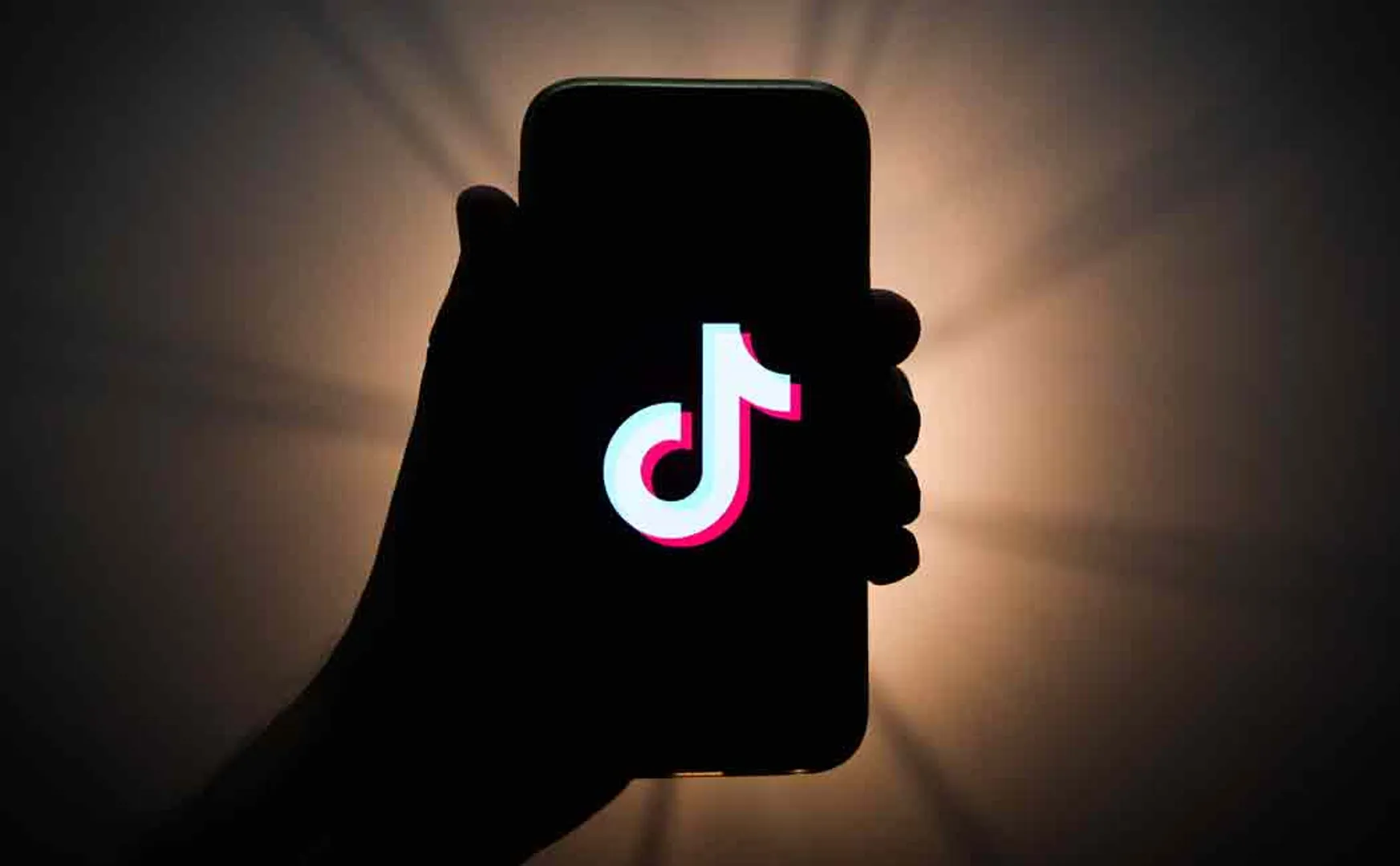 pakistan lifts ban on tiktok