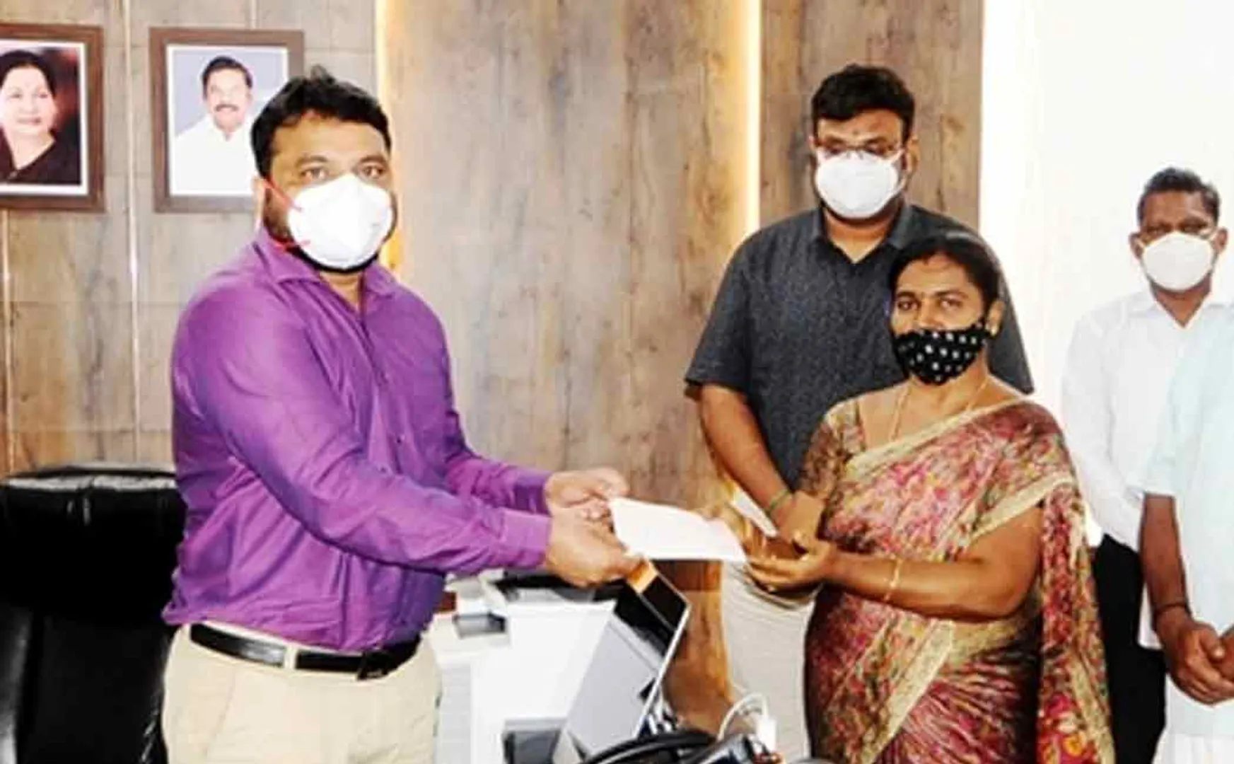 The daughter who fulfilled the promise of the father.! District Collector Praise!