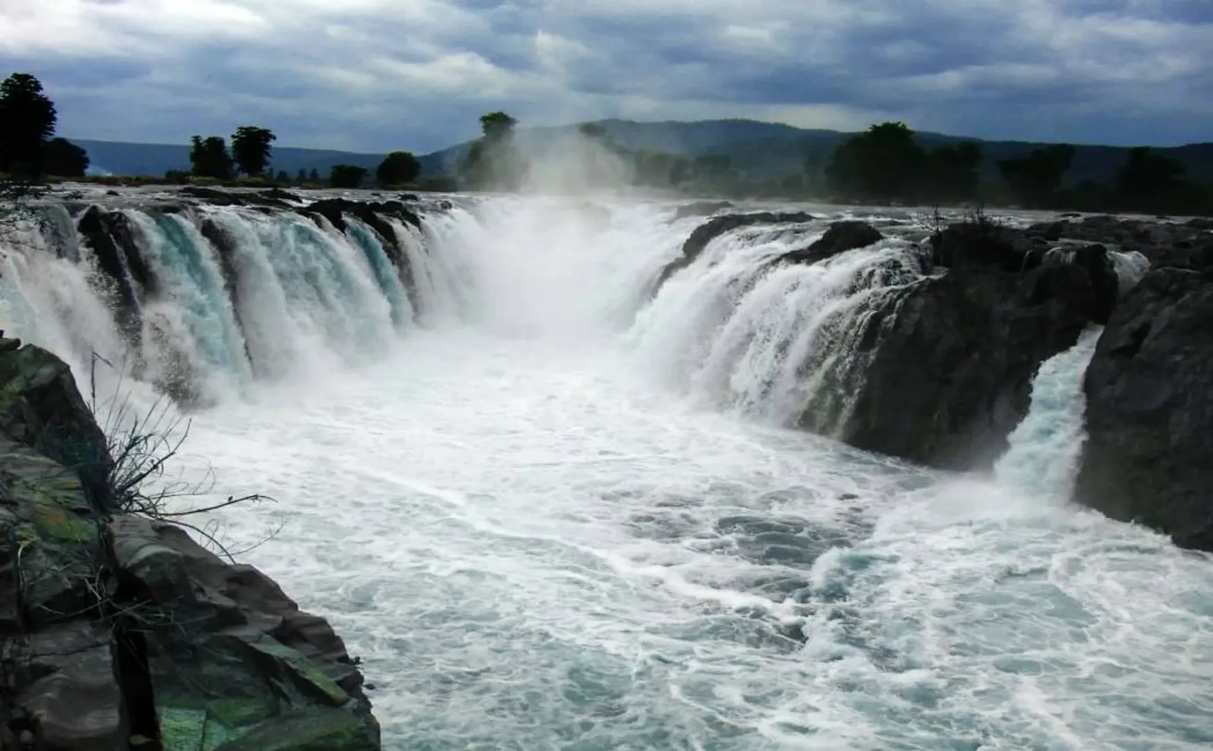 dharmapuri district hogenakkal allowed tourist district collector announced 