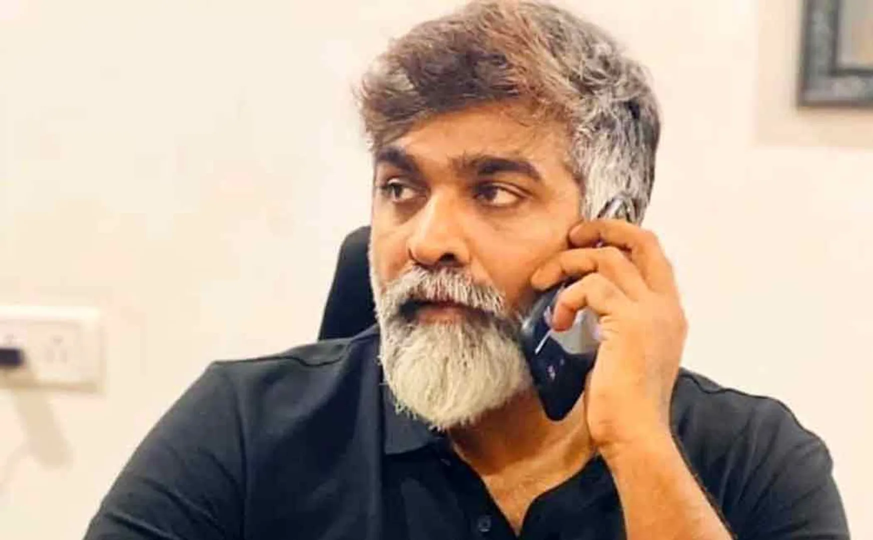  Tamil Nadu government have to give protection  Actor Vijay Sethupathi  Fans demonstrate