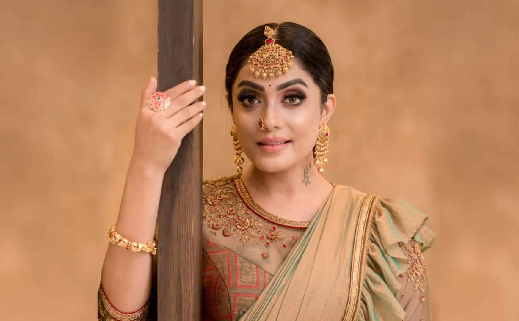 Actress Abirami Photos