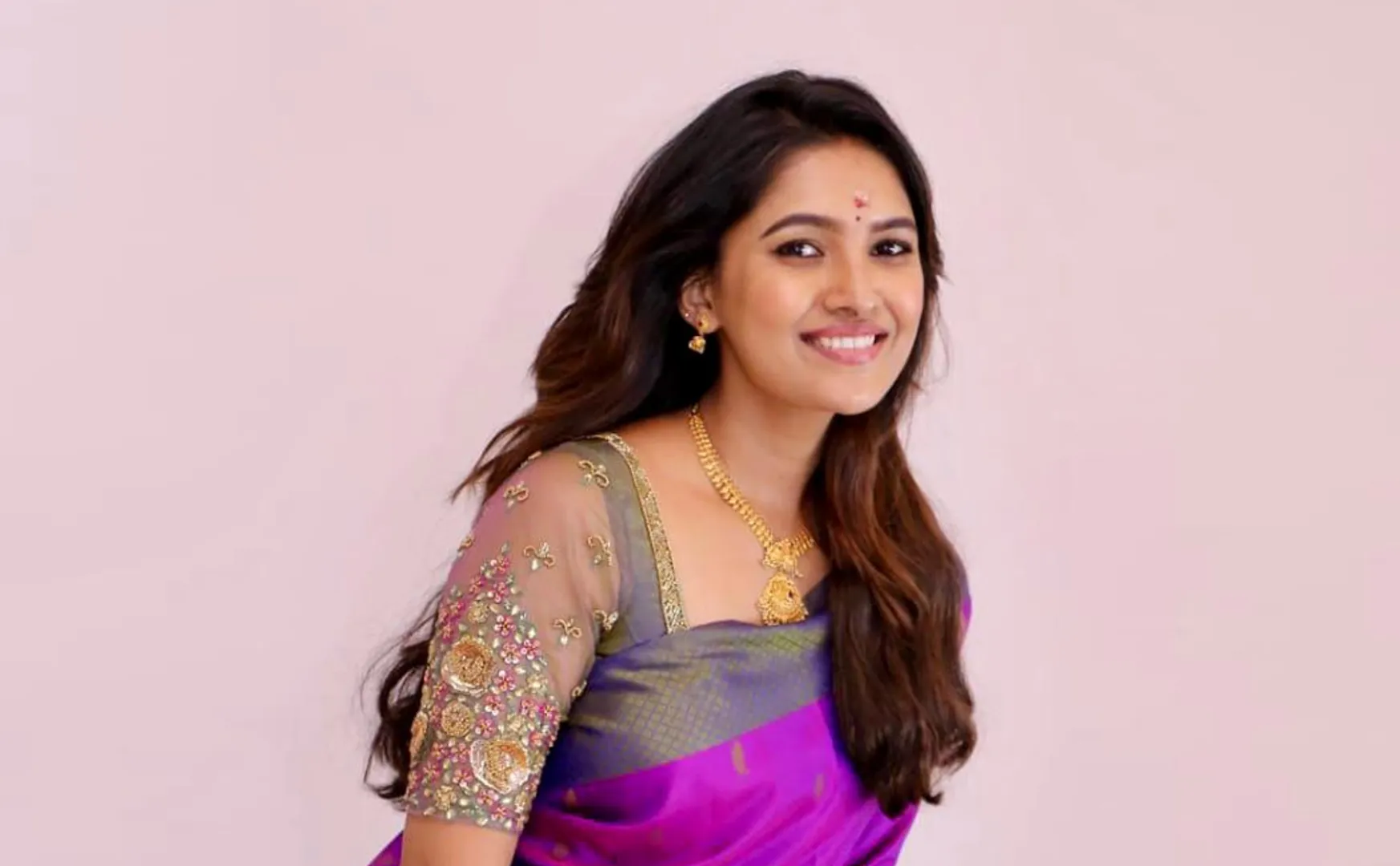 Actress Vanibhojan Photos 