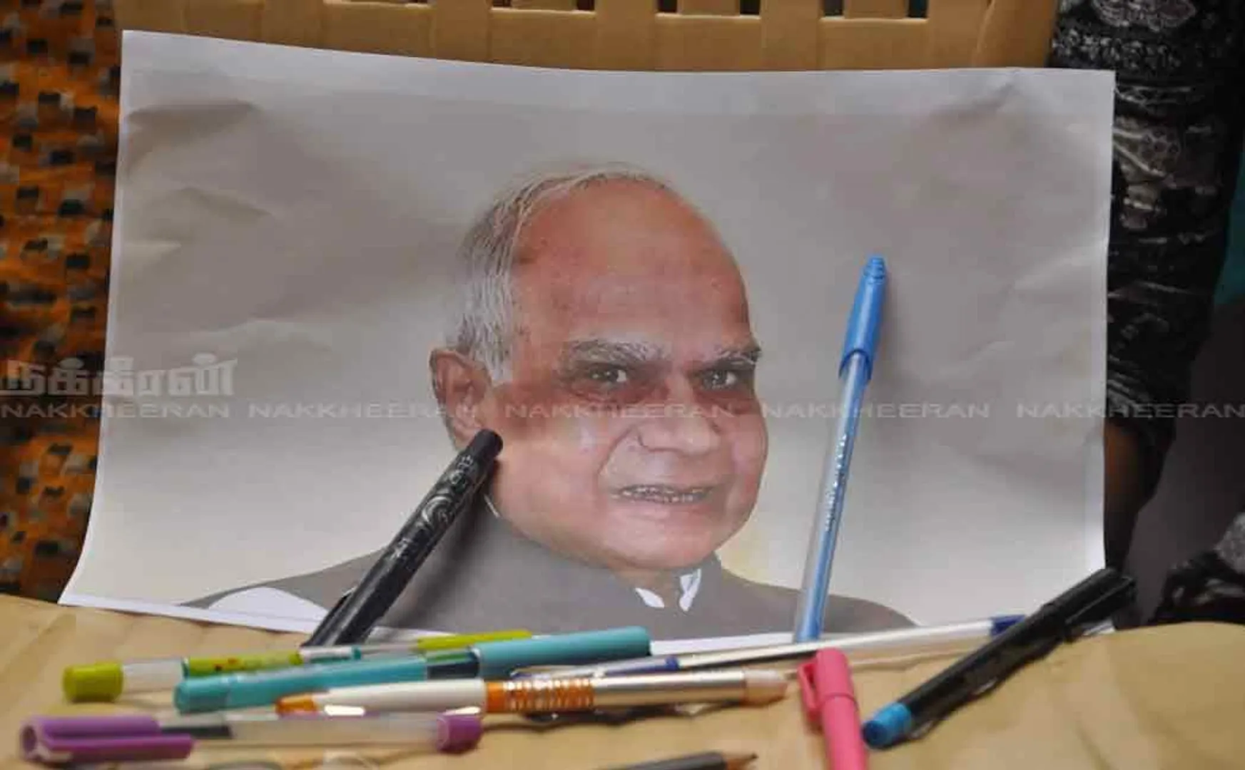 "Must sign immediately or leave Tamil Nadu .." - Indian Students Union!