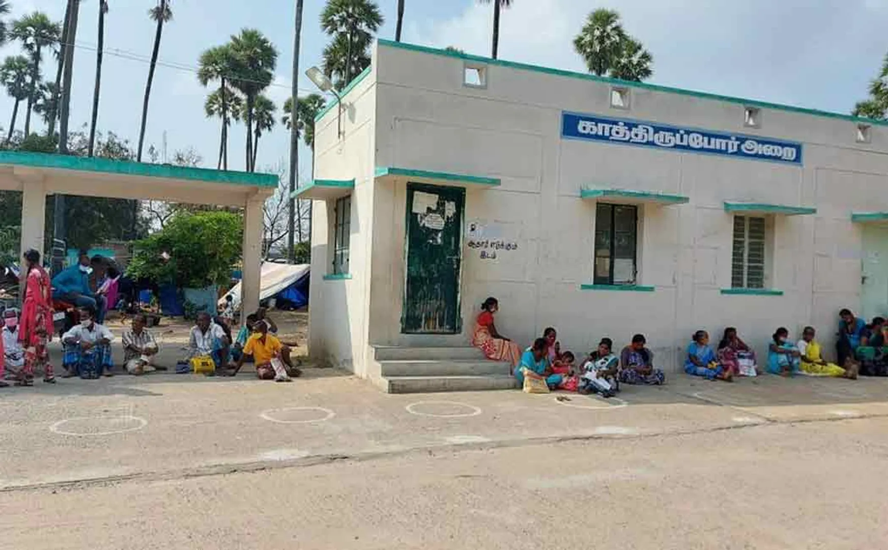 adhar center issue in tirupattur district 