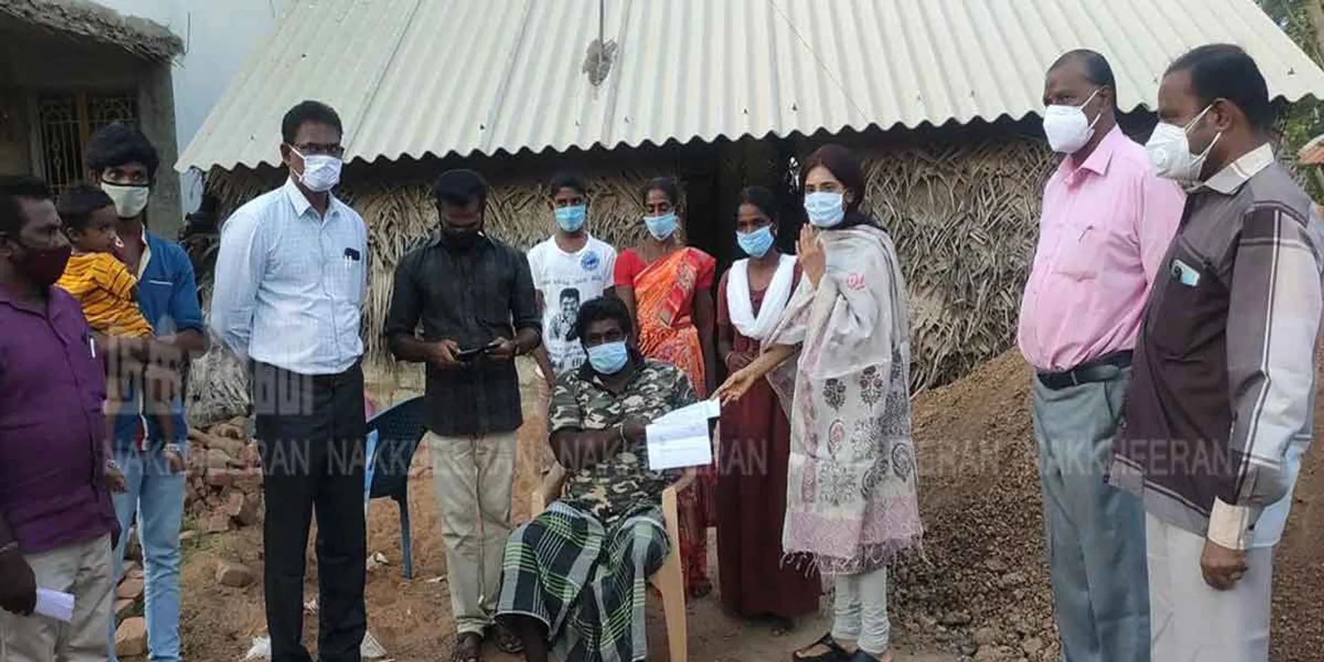Collector who went in person to help the young man who lost his legs exposed by Nakkheeran- Congratulations to the wife who stood by!
