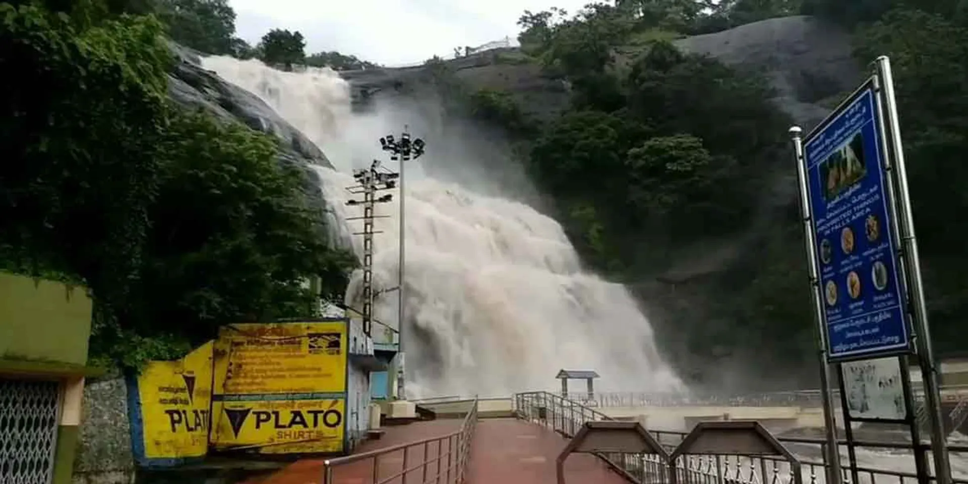 kutralam falls