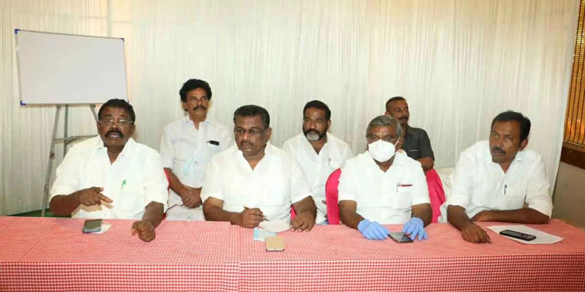 We will not attend the chiefminister study program .. Kumari MLAs joint announcement!