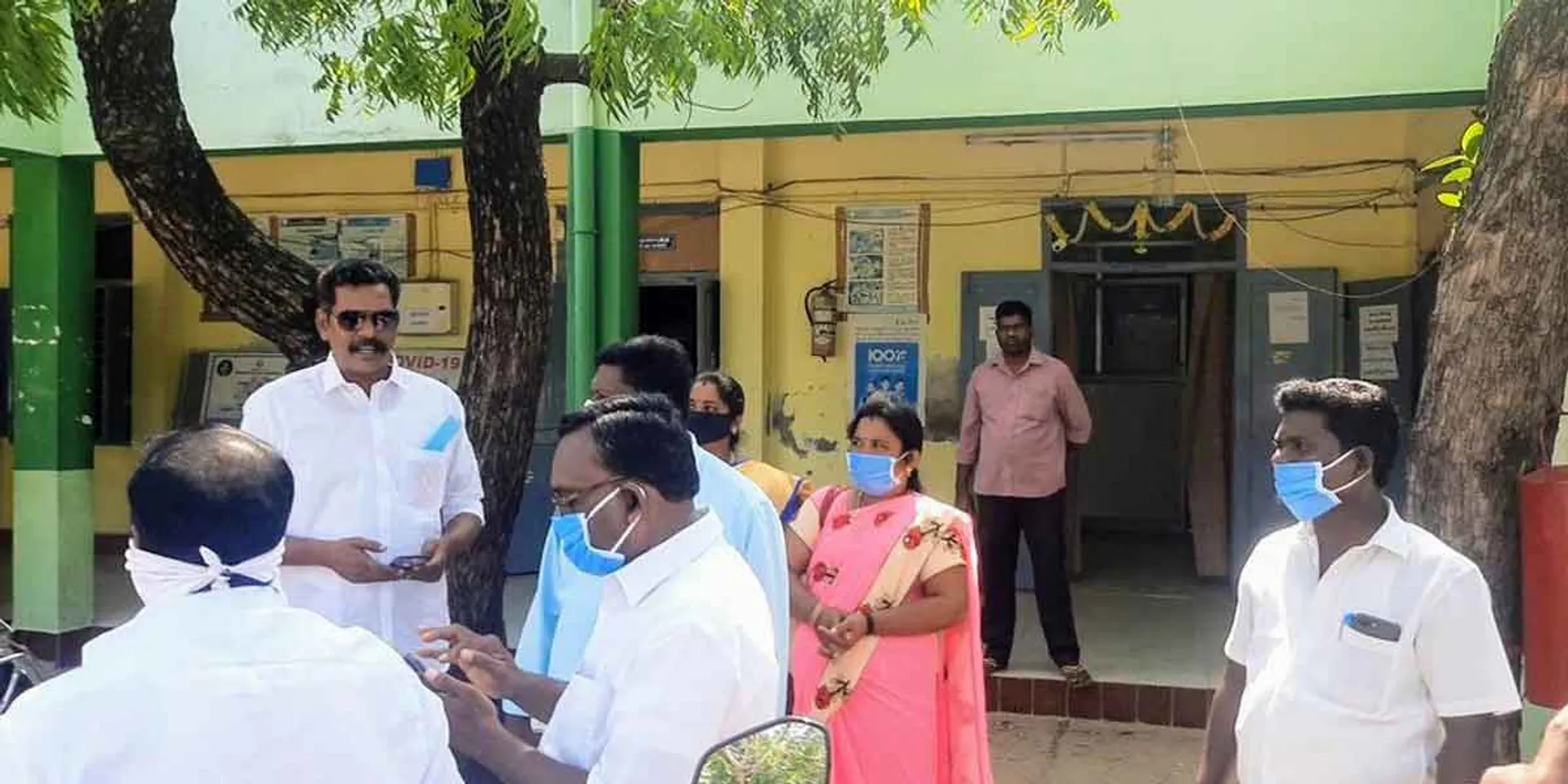 Complaint against the deputy leader who prevented the panchayat leader from acting near Chidambaram!