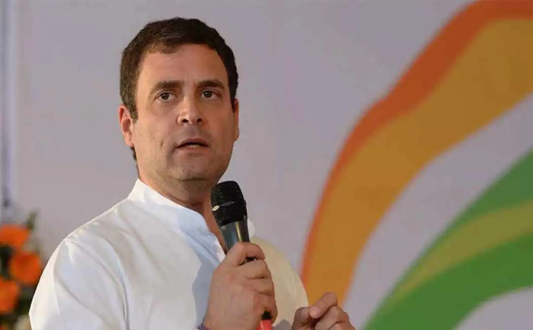 rahul gandhi questions about pfizer vaccine distributiion in india