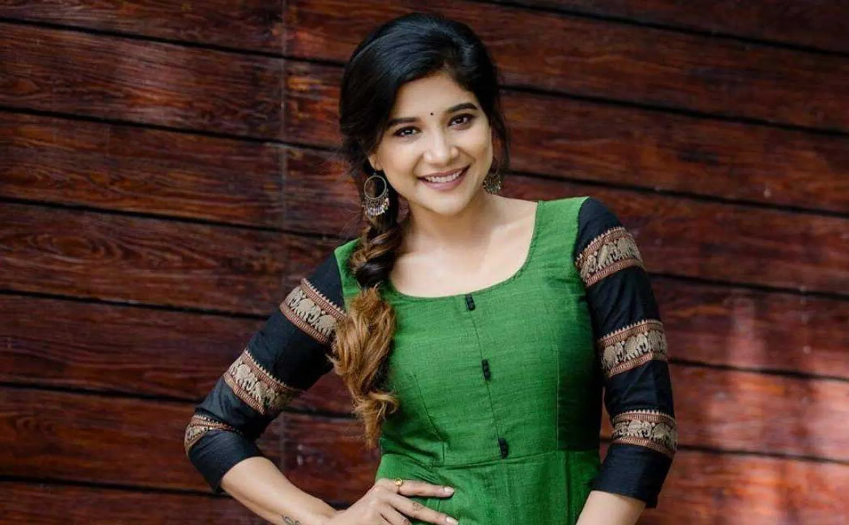 sakshi 