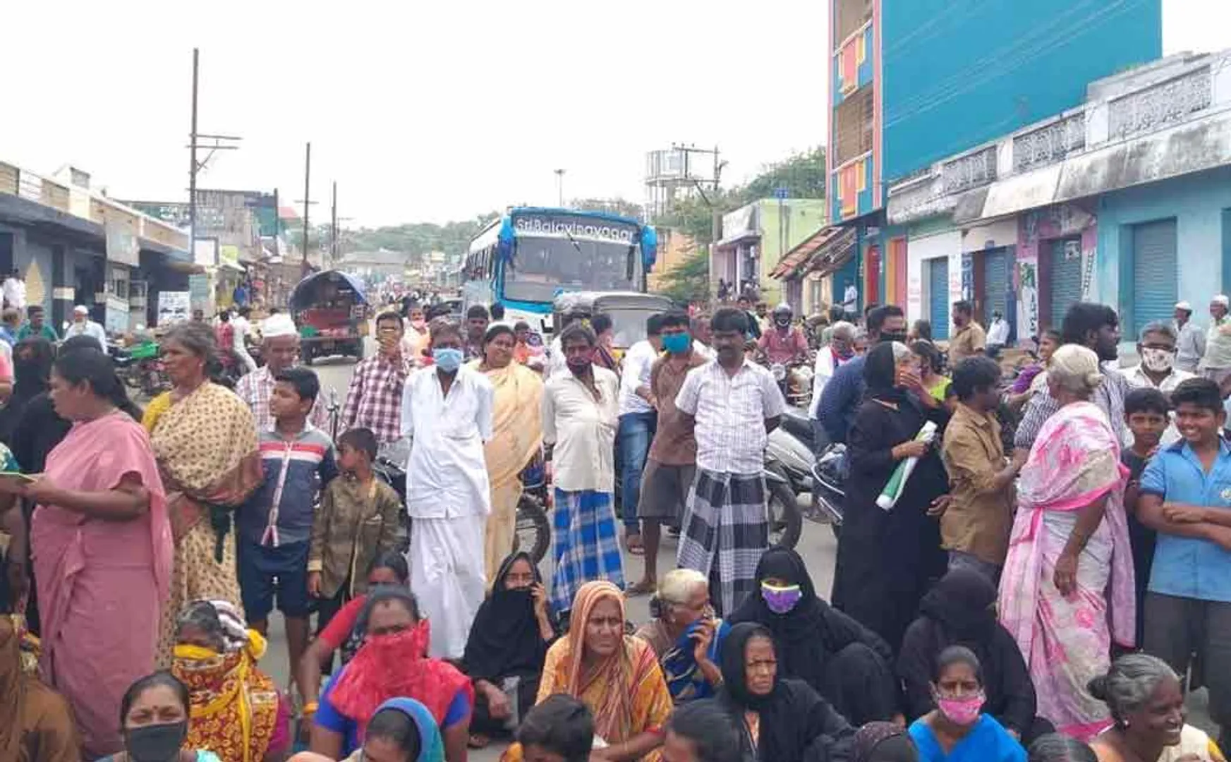 Request to separate ration shop; Officers closed the store
