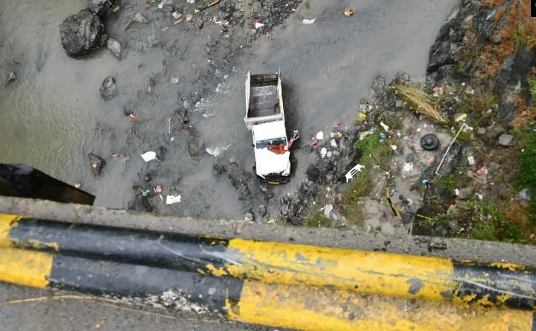 van accident in himachal pradesh