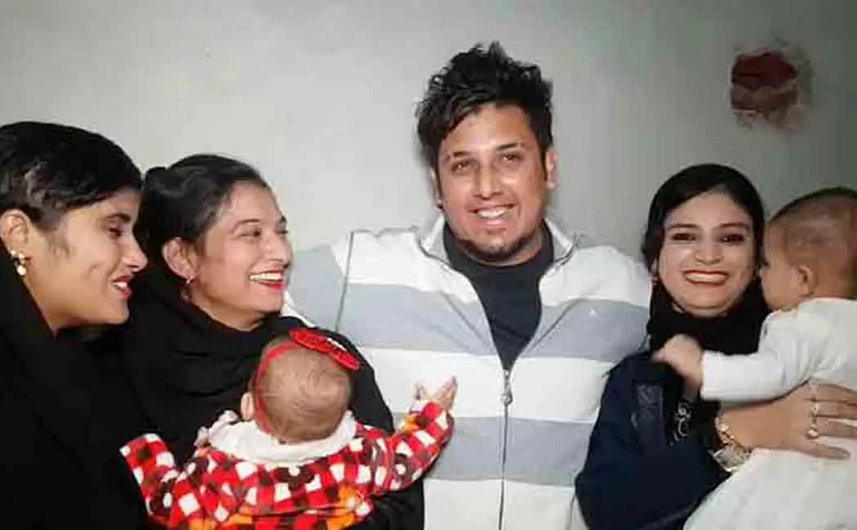 pakistan man with three wives searches for fourth one