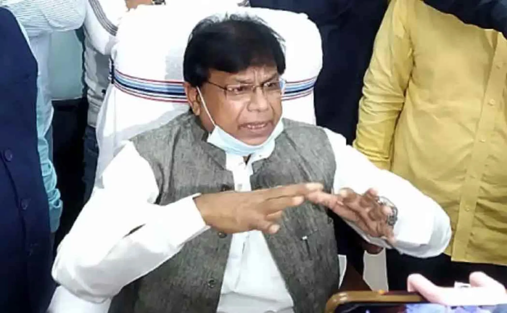 mewalal resigns as education minister of bihar