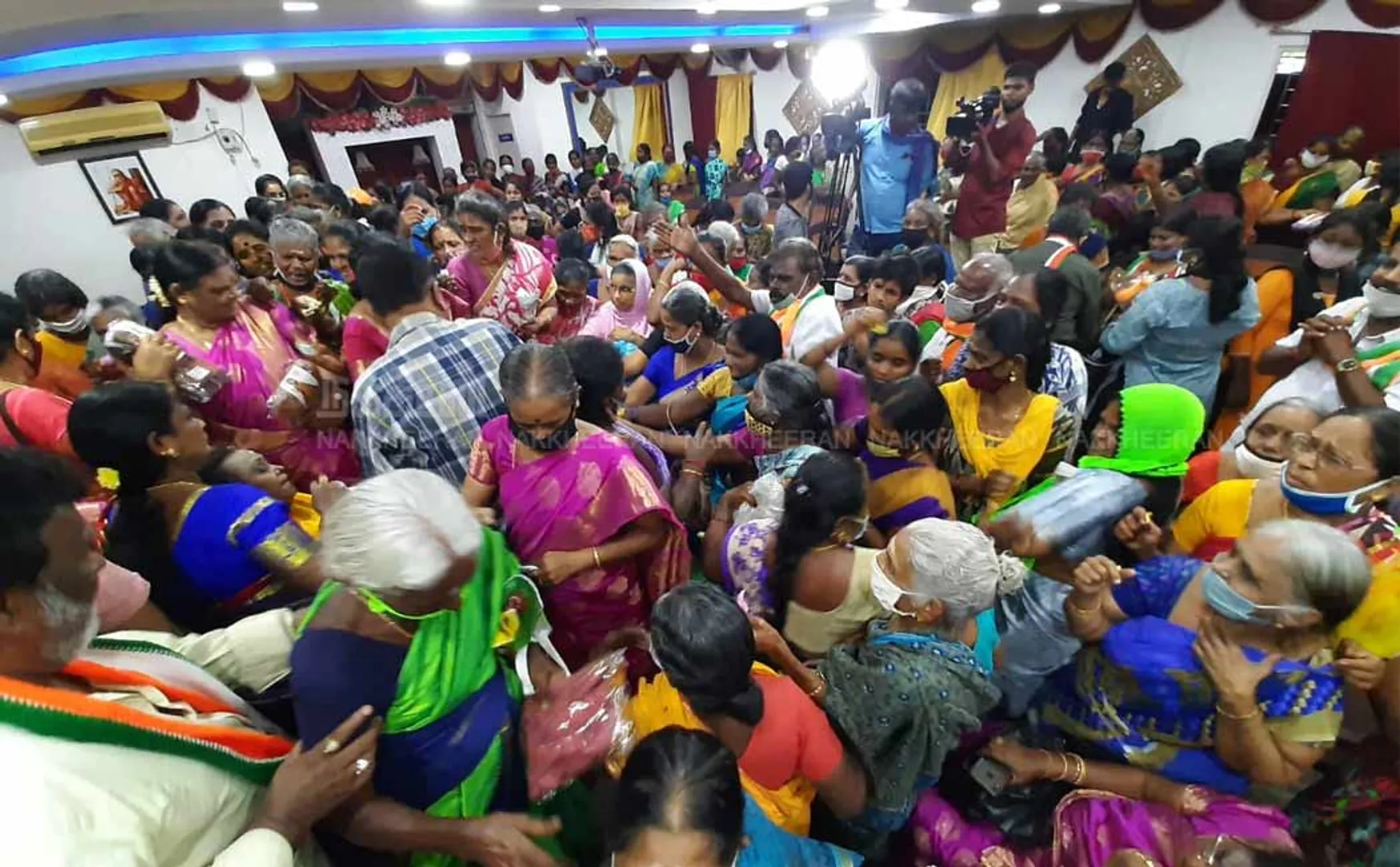 Indira Gandhi BirthDay Celebration in Congress Office Chennai 