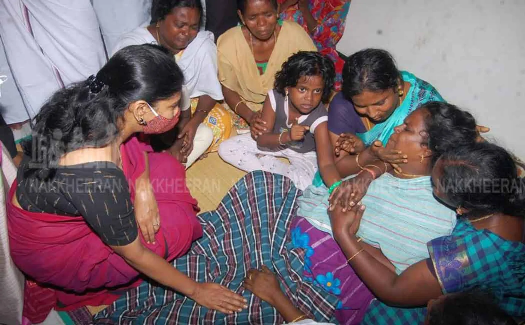 dmk kanimozhi in thoothukudi