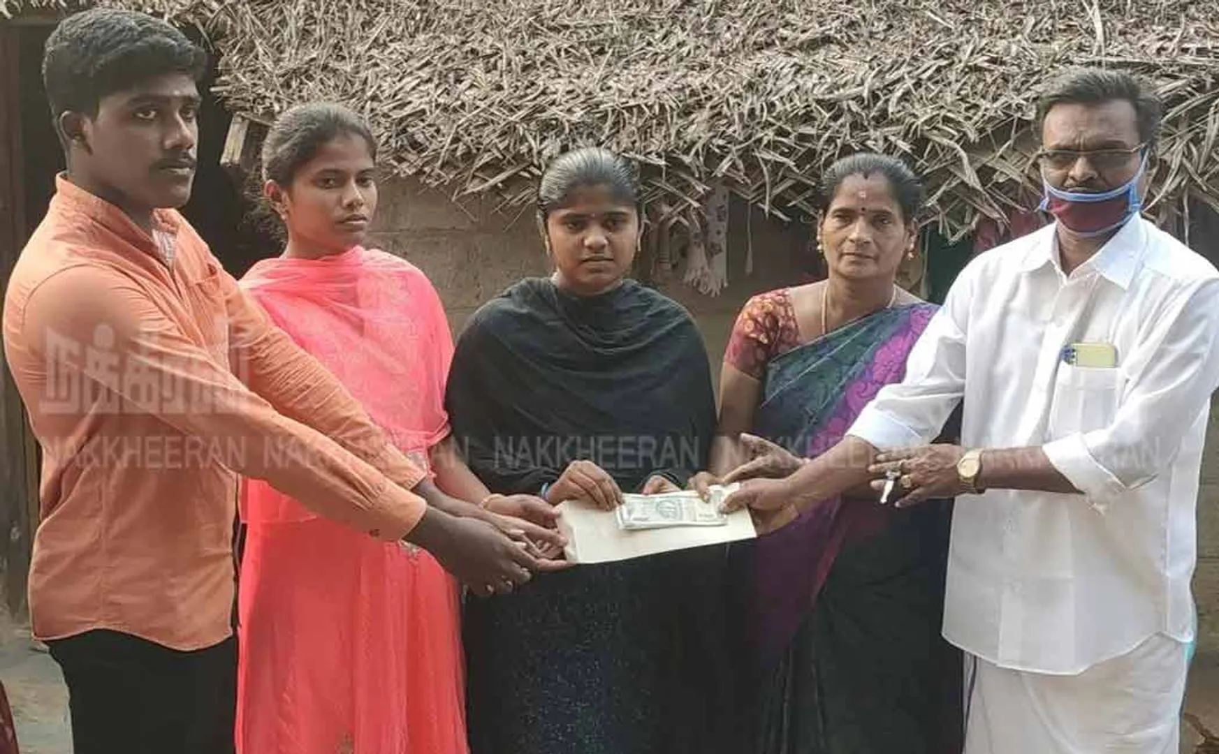 Government school teacher who went door to door and gave scholarships to medical college students!