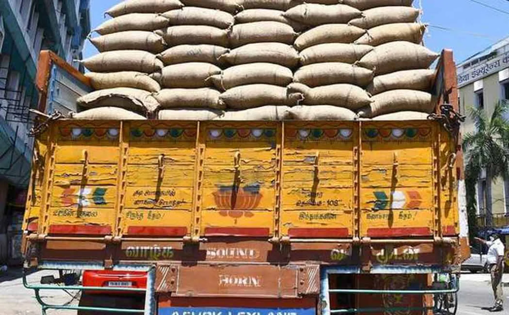  Nivar storm ... Ration supplies sent to 4,713 low-lying areas!