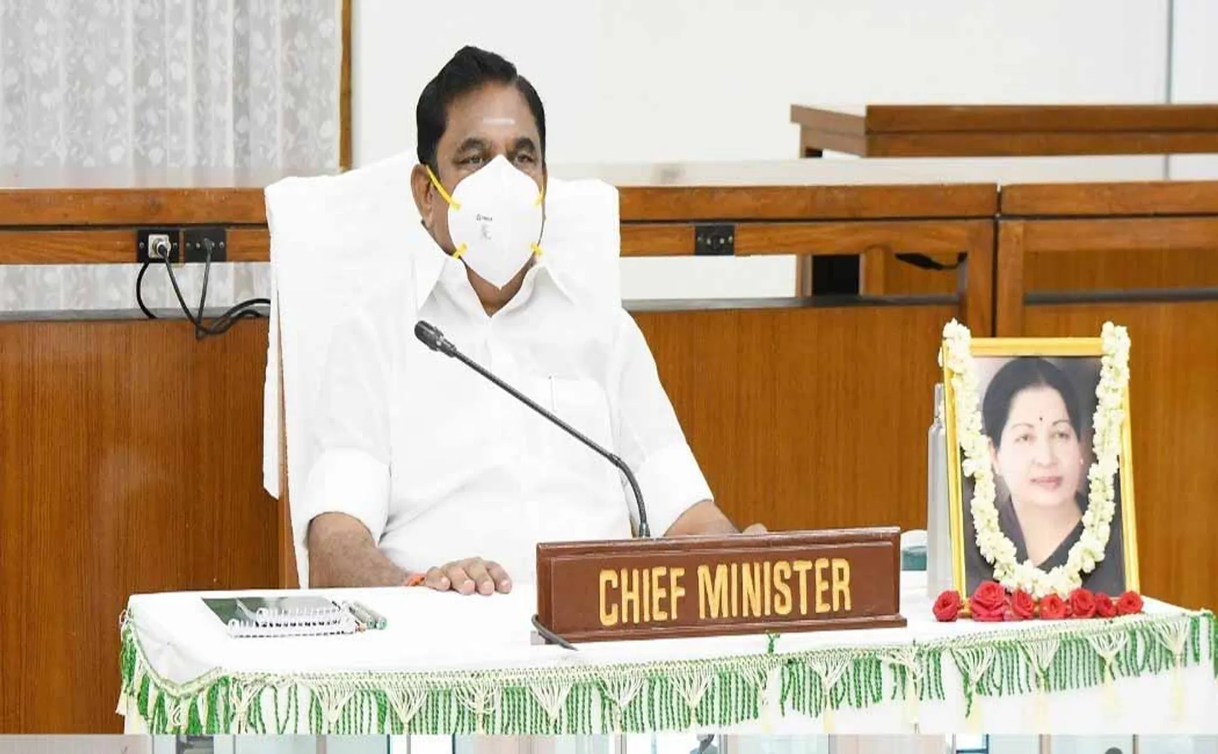 nivar cyclone cm palanisamy discussion with ministers and officers 